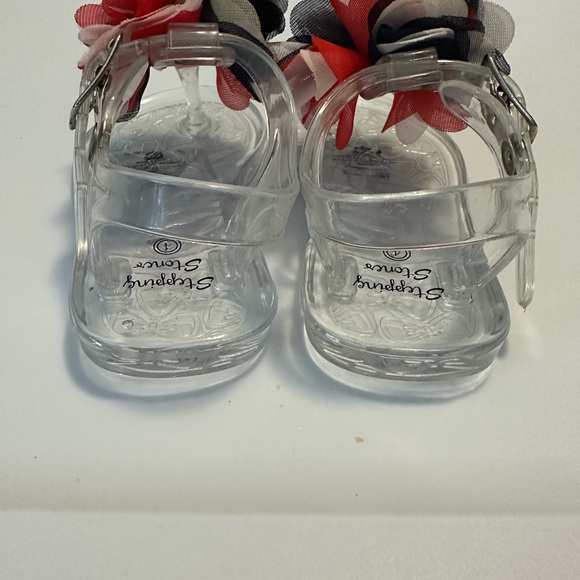 Stepping Stones Girls Size 4 Sandals Red, White and Blue. - Picture 3 of 5